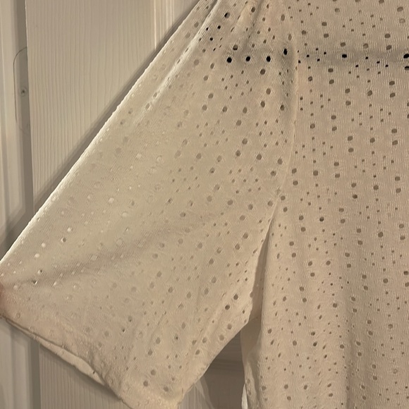 Cute cream T - mesh style - cute with jeans - Picture 4 of 4